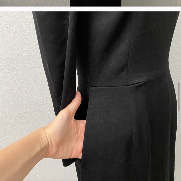 Aritzia Wilfred Vidal Cold shoulder dress size 00 - Picture 5 of 7